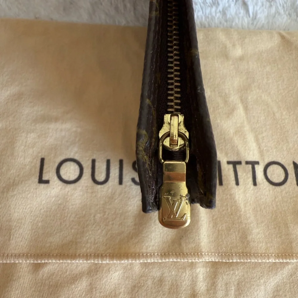Louis Vuitton Monogram Bucket GM Pouch, COA - Picture 9 of 13